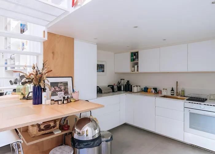 Stylish 1bd Loft Canal Saint-martin! Apartment