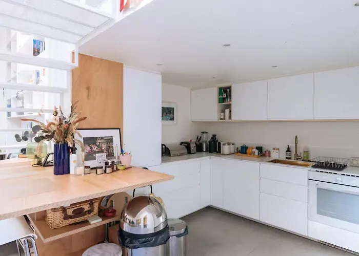 Stylish 1bd Loft Canal Saint-martin! Apartment Paris