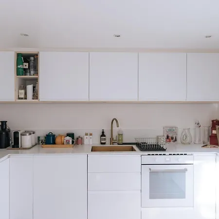 Stylish 1bd Loft Canal Saint-martin! דירה פריז